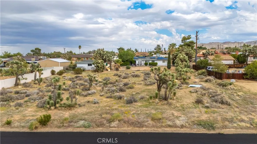 7625 Hilton Avenue, Yucca Valley, California 92284