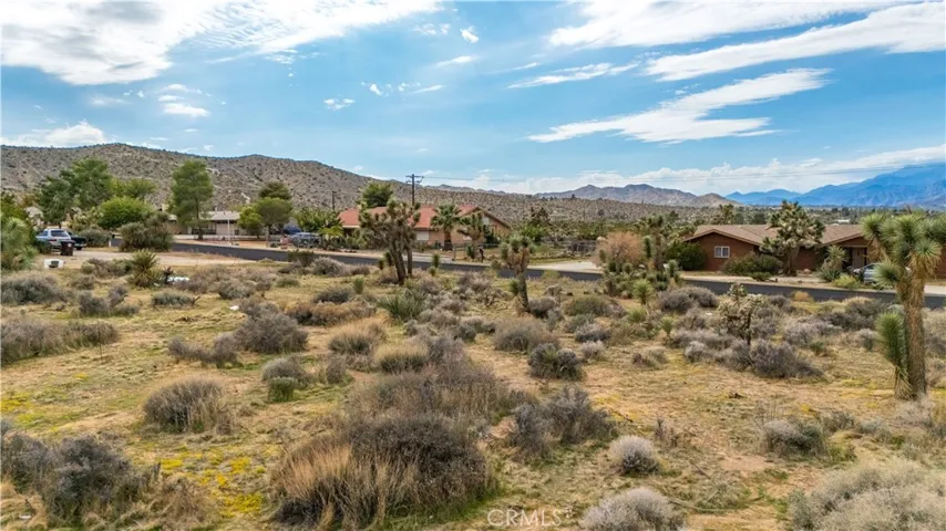 7625 Hilton Avenue, Yucca Valley, California 92284