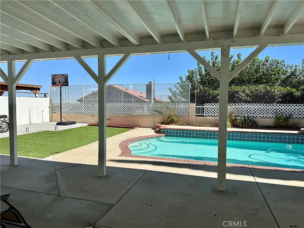 36420 Ironhorse Drive, Palmdale, California 93550 home-pic-24
