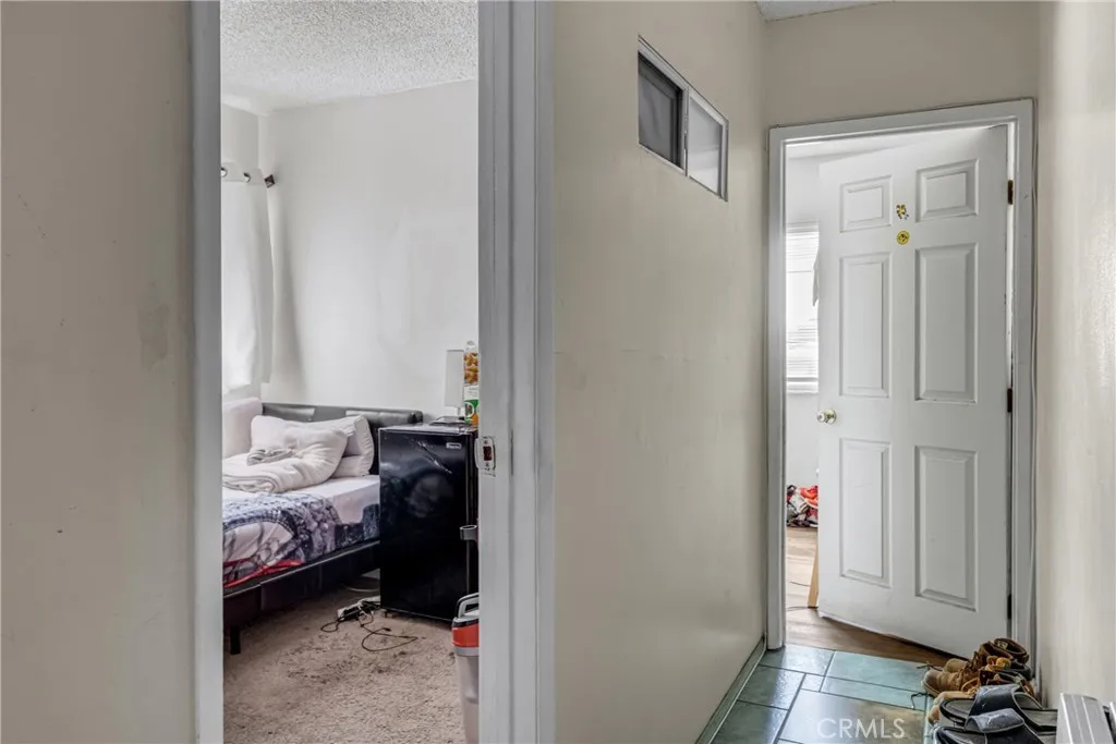 4307 Manhattan Beach, Lawndale, California 90260 home-pic-17