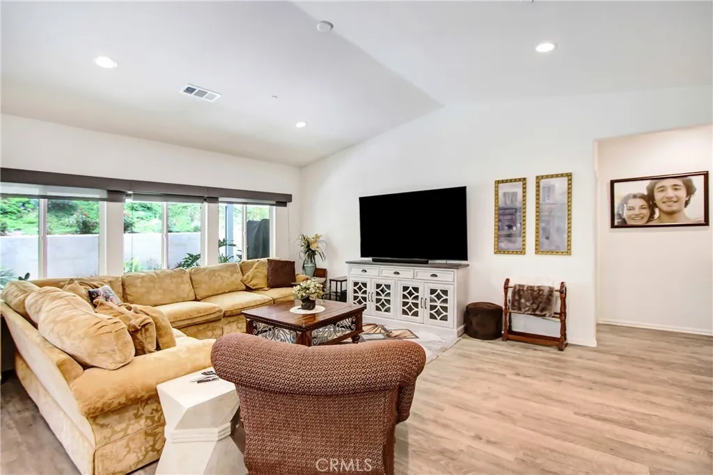 30765 Expedition, Winchester, California 92596 home-pic-3