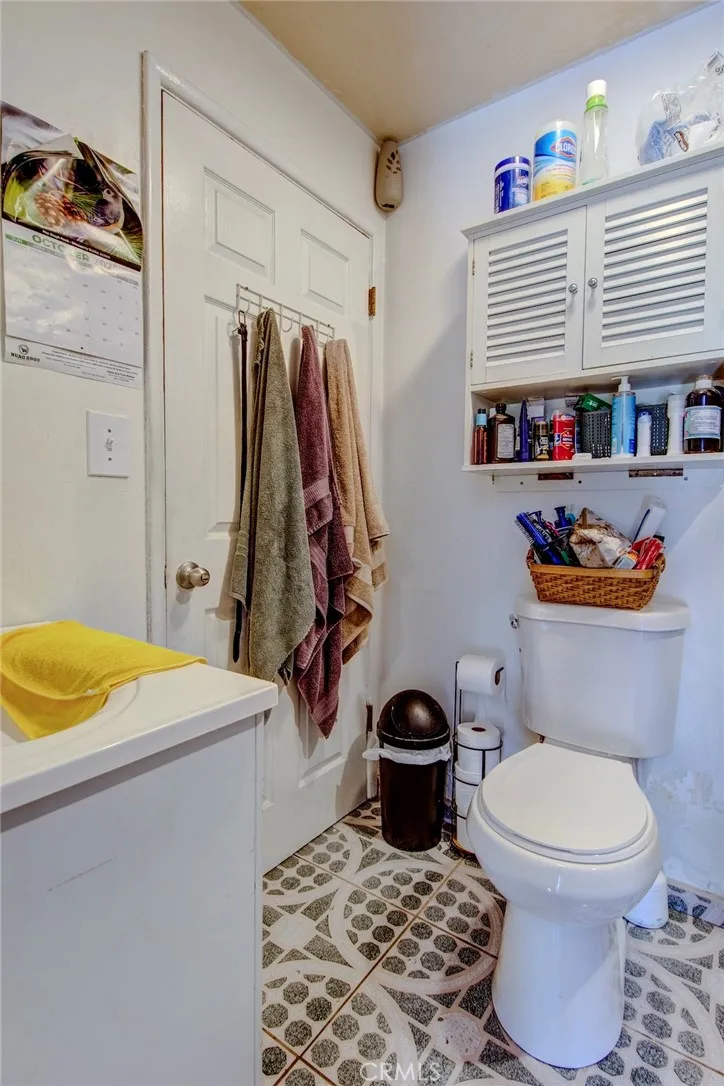 1402 S Poplar Street, Santa Ana, California 92704 home-pic-21