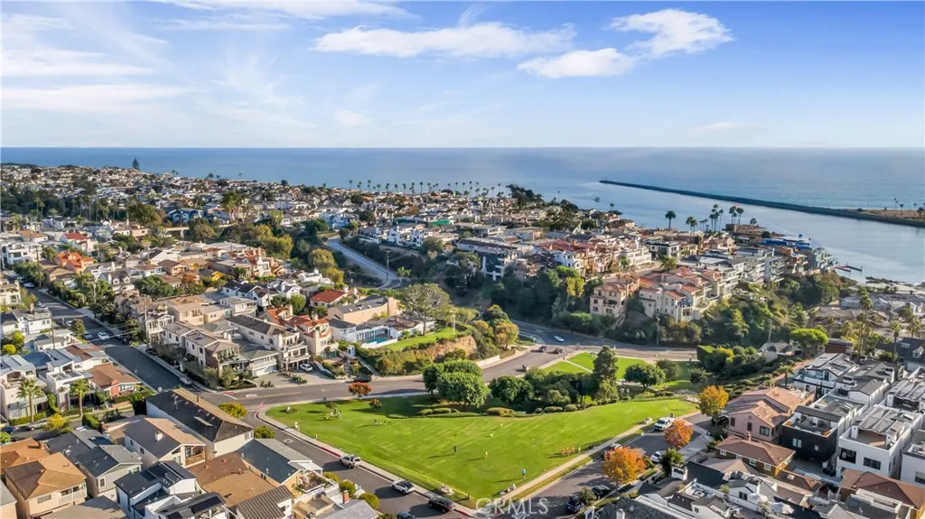 2578 Bungalow Place, Corona Del Mar, California 92625 home-pic-19