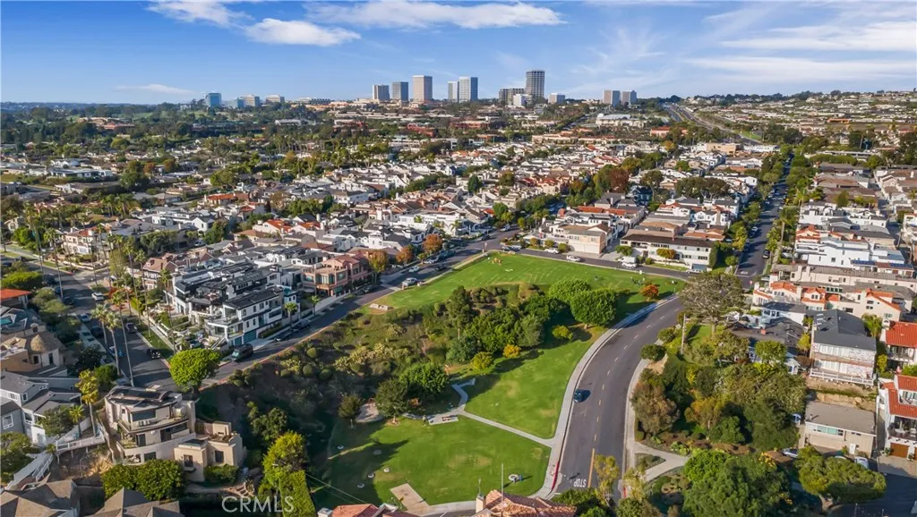 2578 Bungalow Place, Corona Del Mar, California 92625 home-pic-20