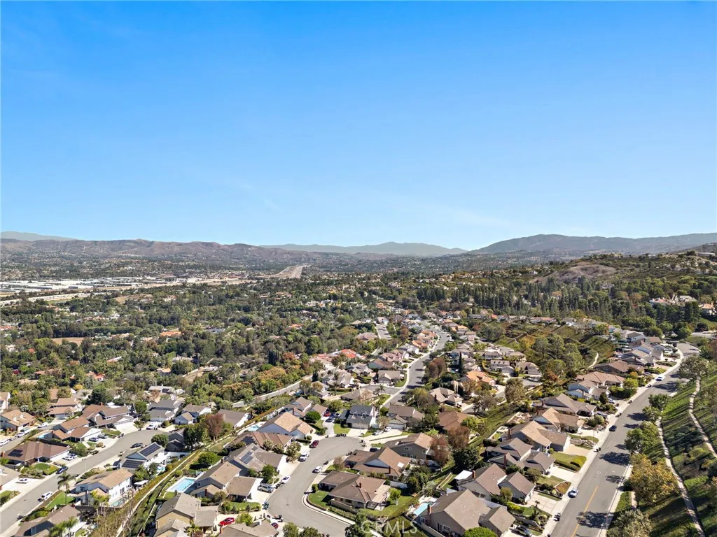 450 S Mountain Glen Road, Anaheim, California 92807 home-pic-50