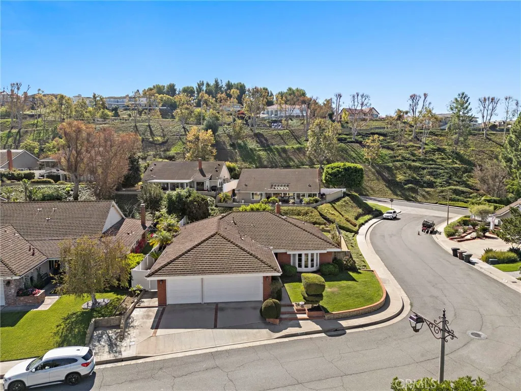 450 S Mountain Glen Road, Anaheim, California 92807 home-pic-5