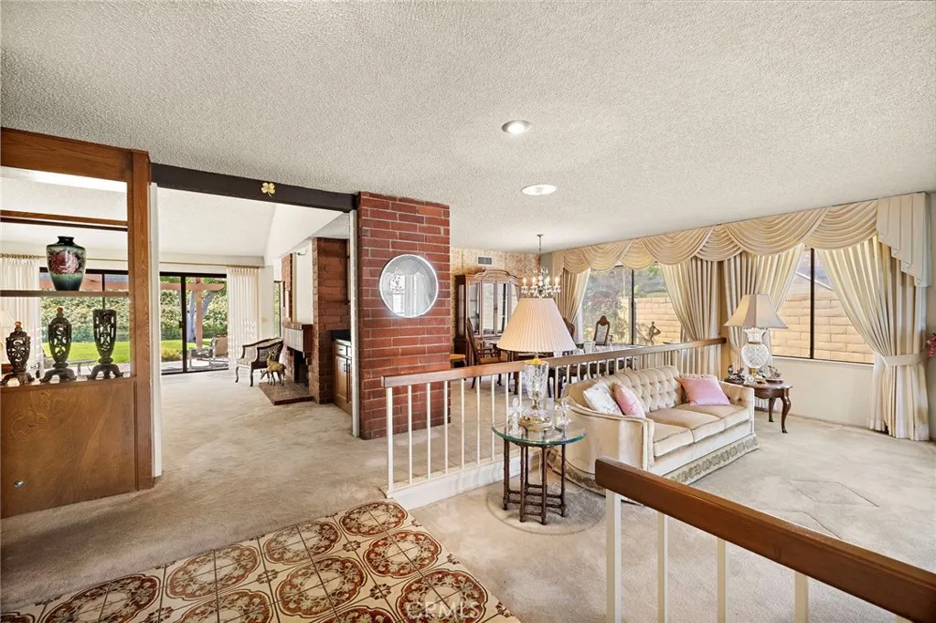 450 S Mountain Glen Road, Anaheim, California 92807 home-pic-6