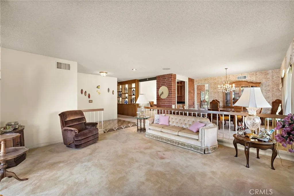 450 S Mountain Glen Road, Anaheim, California 92807 home-pic-9