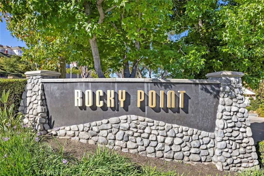 450 S Mountain Glen Road, Anaheim, California 92807 home-pic-1