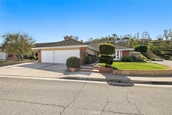 450 S Mountain Glen Road, Anaheim Hills, California 92807
