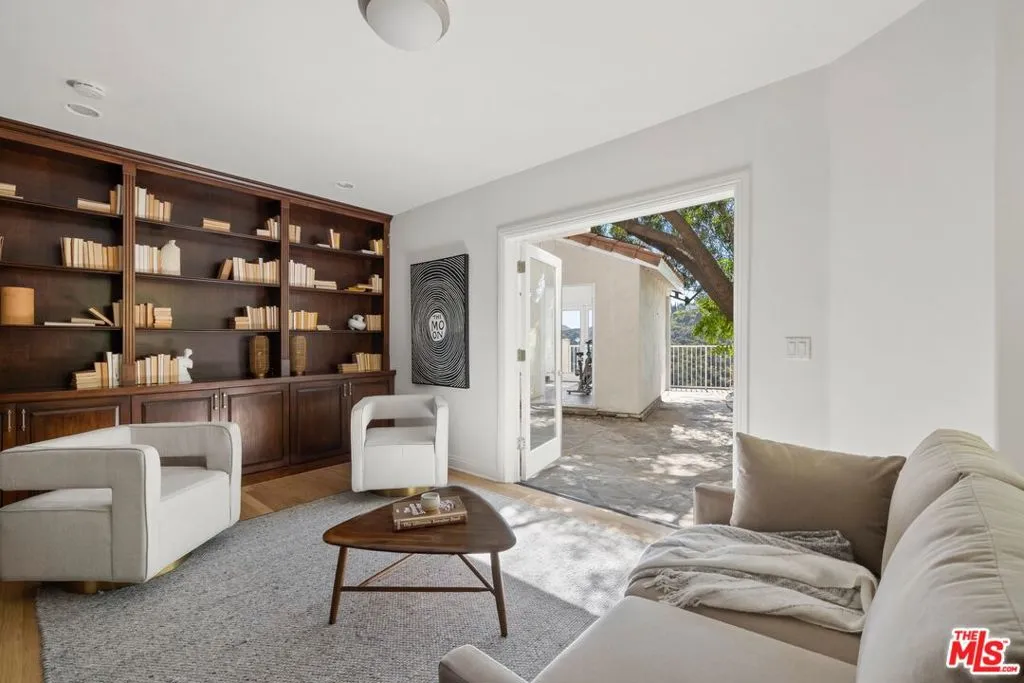 1939 Stradella Road, Los Angeles, California 90077 home-pic-27