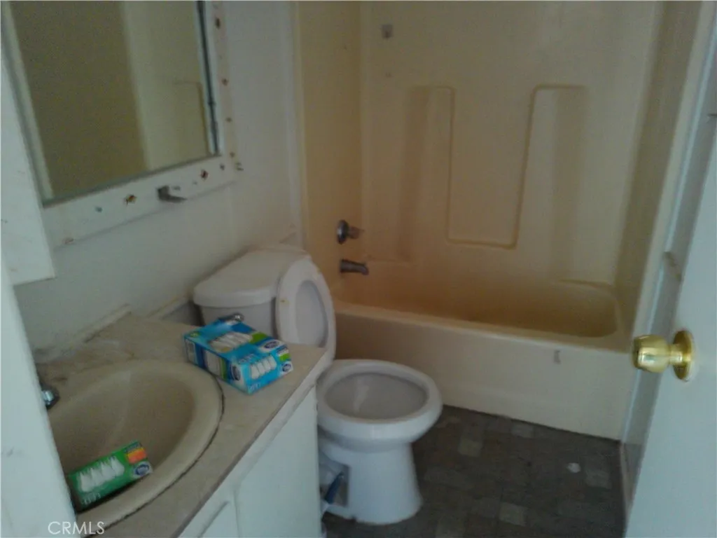 10510 E Avenue R10, Littlerock, California 93543 home-pic-9