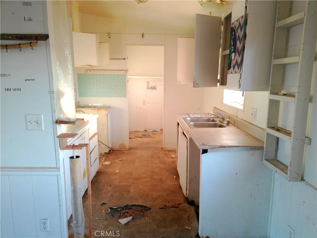 10510 E Avenue R10, Littlerock, California 93543 home-pic-7