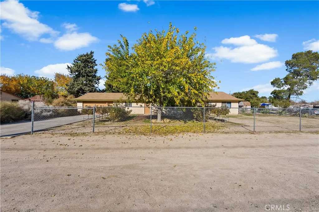 9459 E Avenue T2, Littlerock, California 93543 home-pic-40