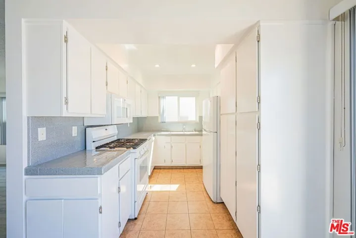 1246 Euclid Street 10, Santa Monica, California 90404