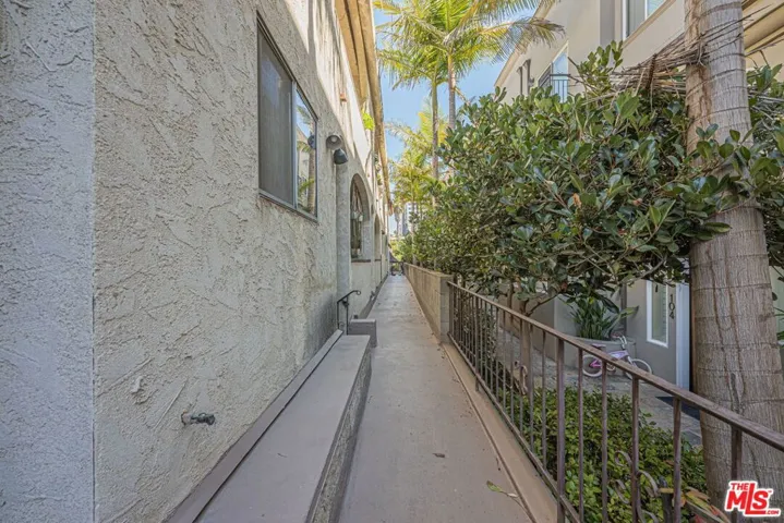 1246 Euclid Street 10, Santa Monica, California 90404