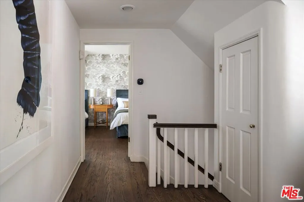 7064 La Presa Drive, Los Angeles, California 90068 home-pic-29