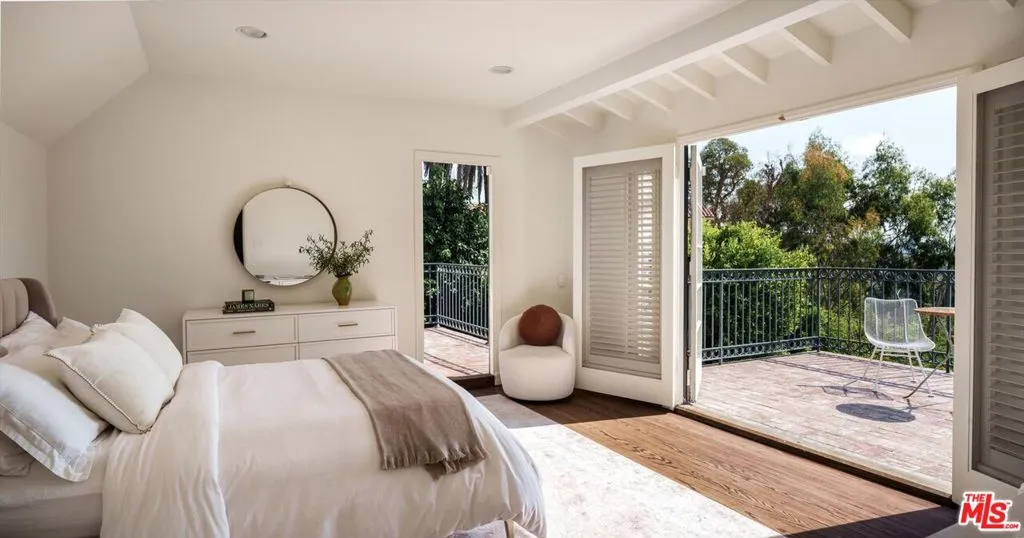 7064 La Presa Drive, Los Angeles, California 90068 home-pic-37