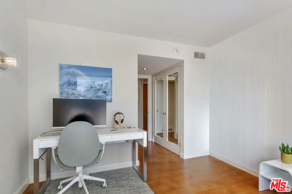 201 Ocean Avenue 301p, Santa Monica, California 90402 home-pic-32