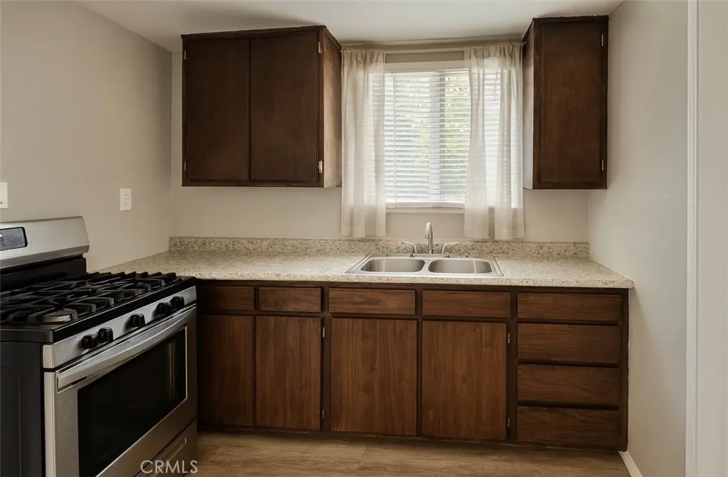 1872 Lemon Avenue, Long Beach, California 90806 home-pic-10