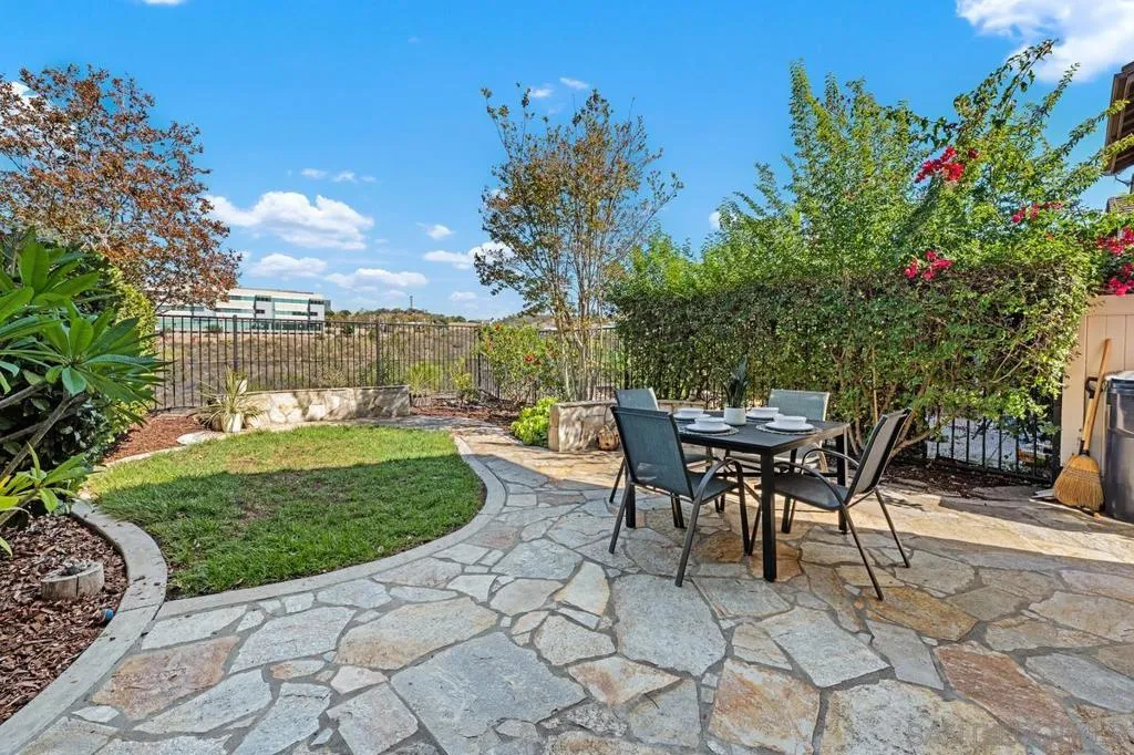 , San Diego, California 92131 home-pic-23