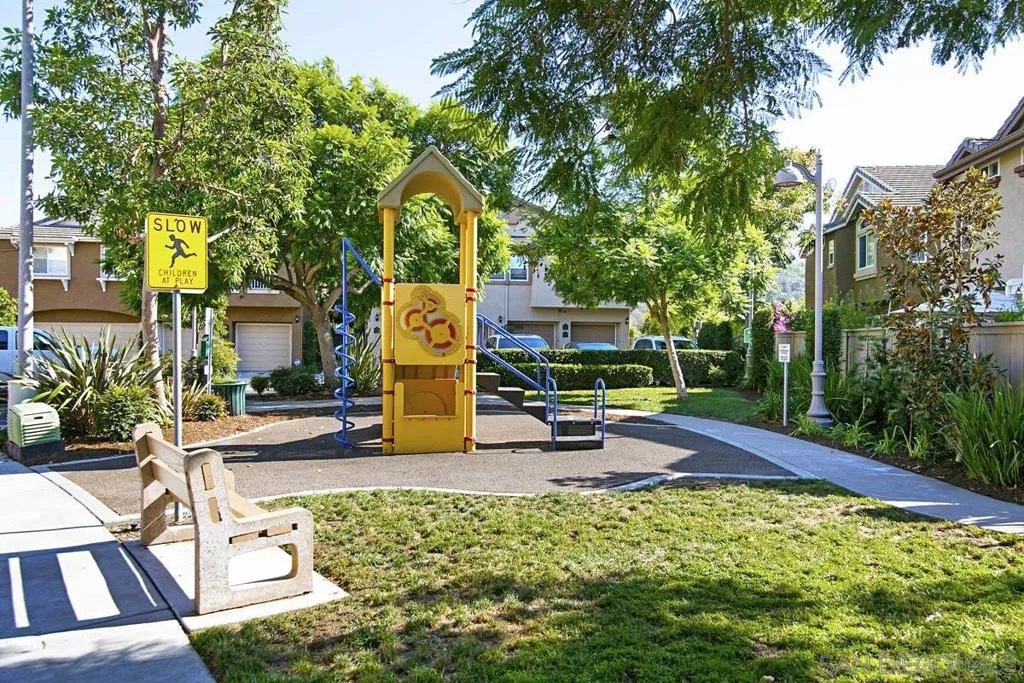 , San Diego, California 92131 home-pic-31
