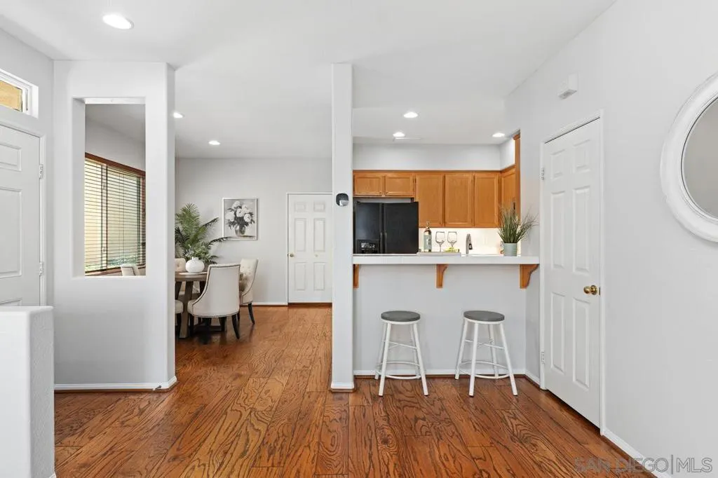 , San Diego, California 92131 home-pic-11