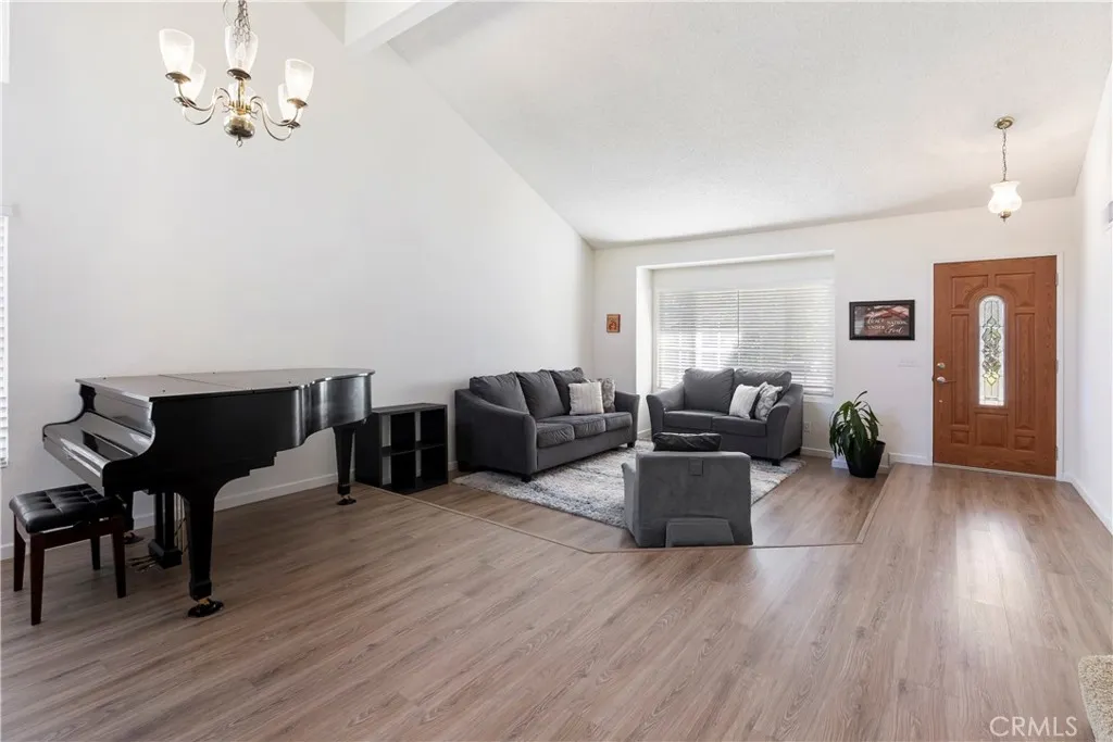 2564 Independence, Corona, California 92882 home-pic-7