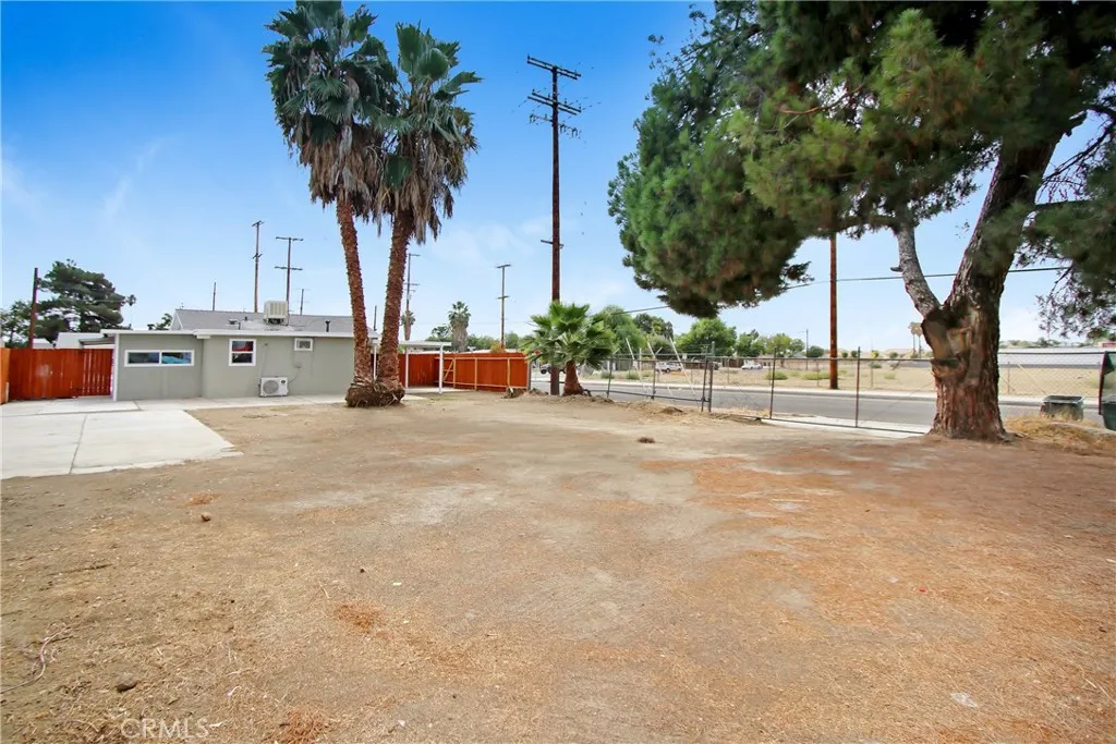 424 W Acacia Avenue, Hemet, California 92543 home-pic-12