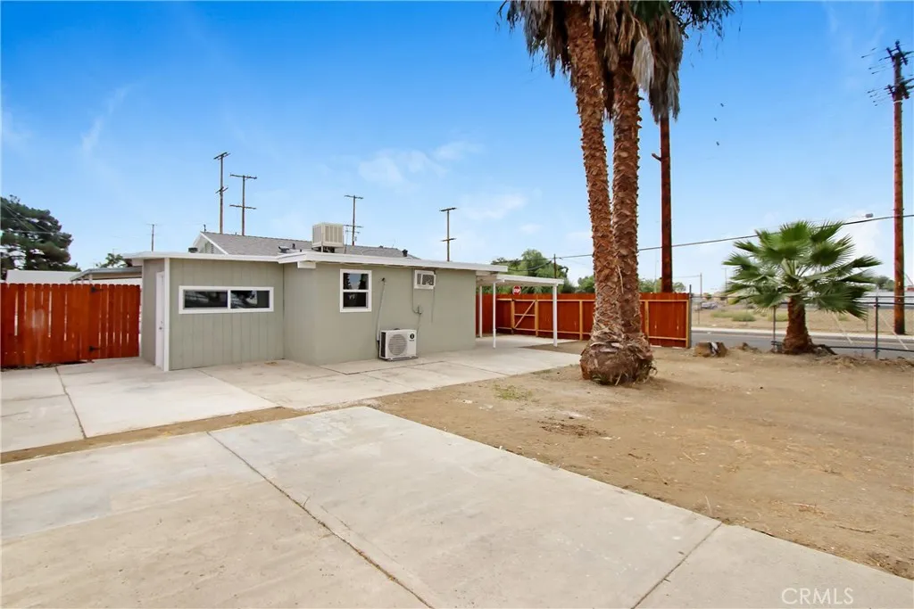 424 W Acacia Avenue, Hemet, California 92543 home-pic-13