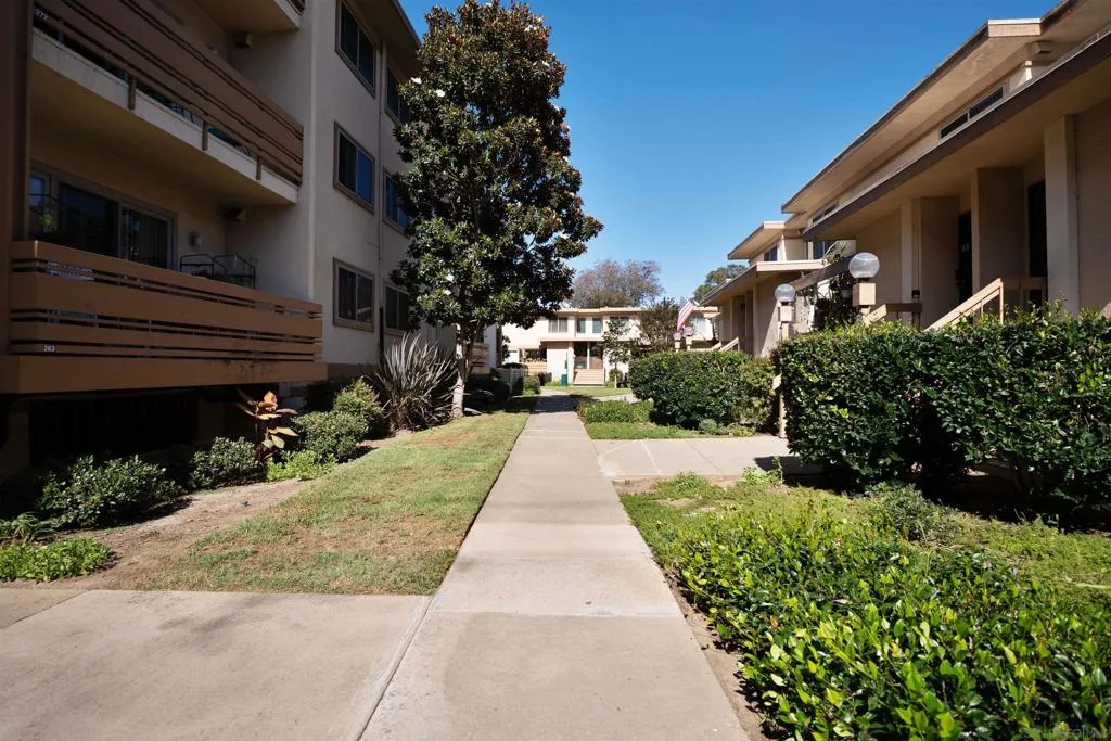 3942 Valeta St 256, San Diego, California 92110 home-pic-21