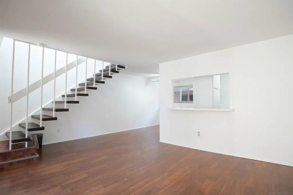 3942 Valeta St 256, San Diego, California 92110 home-pic-3