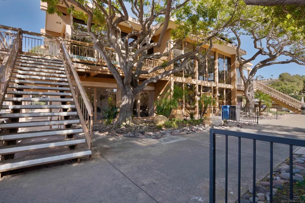 3942 Valeta St 256, San Diego, California 92110 home-pic-30