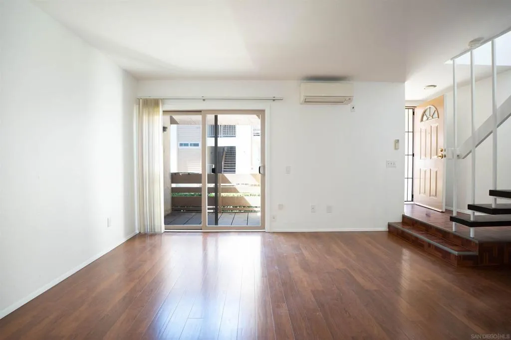 3942 Valeta St 256, San Diego, California 92110 home-pic-4
