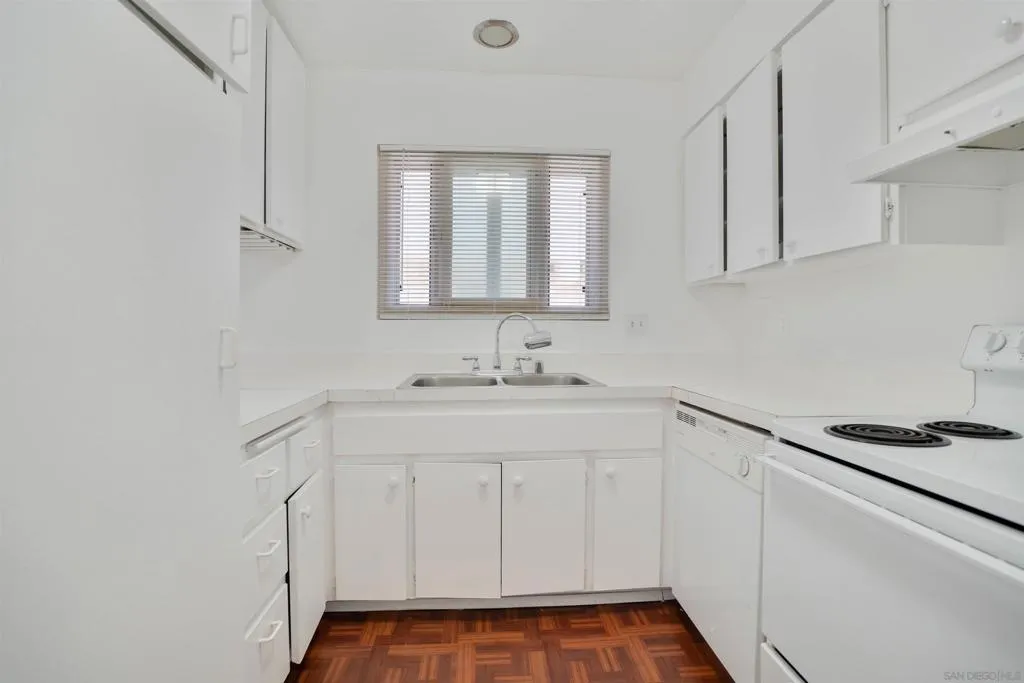 3942 Valeta St 256, San Diego, California 92110 home-pic-7