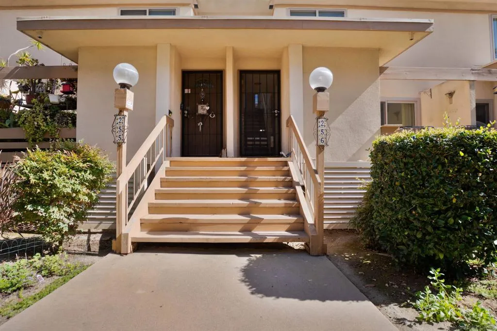 3942 Valeta St 256, San Diego, California 92110 home-pic-0