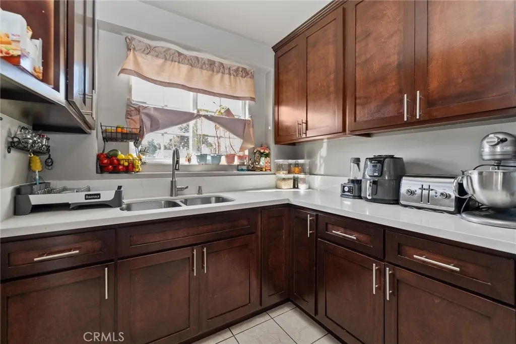10930 Otis Street, Lynwood, California 90262 home-pic-19