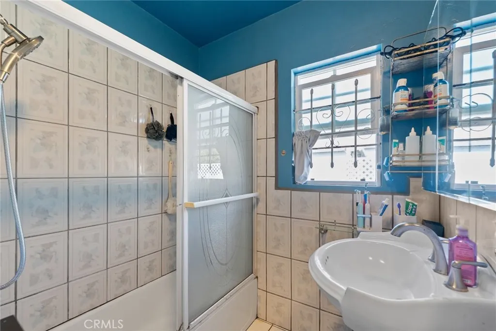 10930 Otis Street, Lynwood, California 90262 home-pic-10