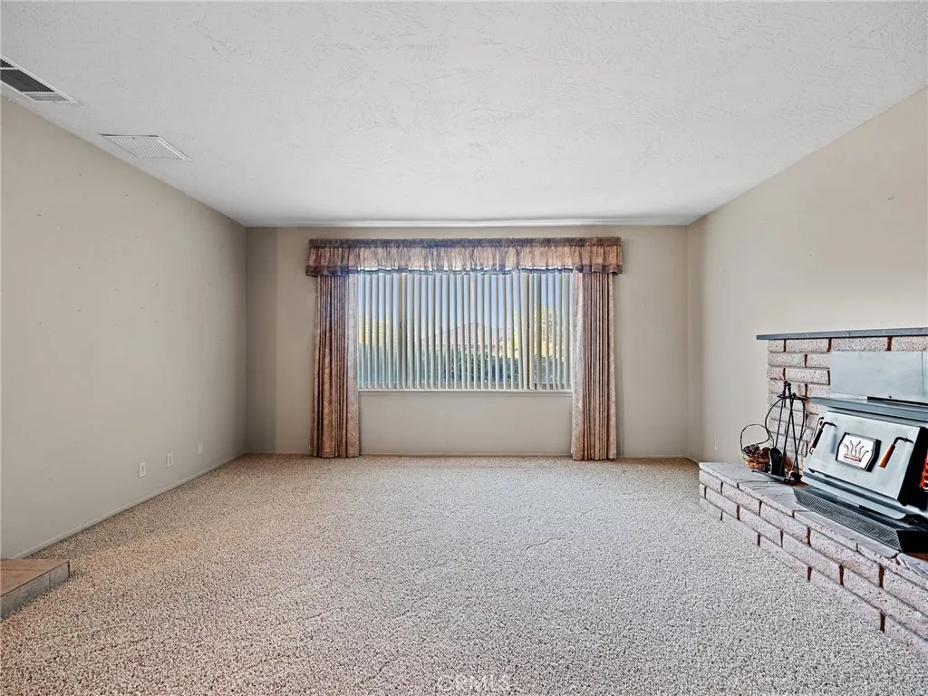 18518 Cocqui, Apple Valley, California 92307 home-pic-18