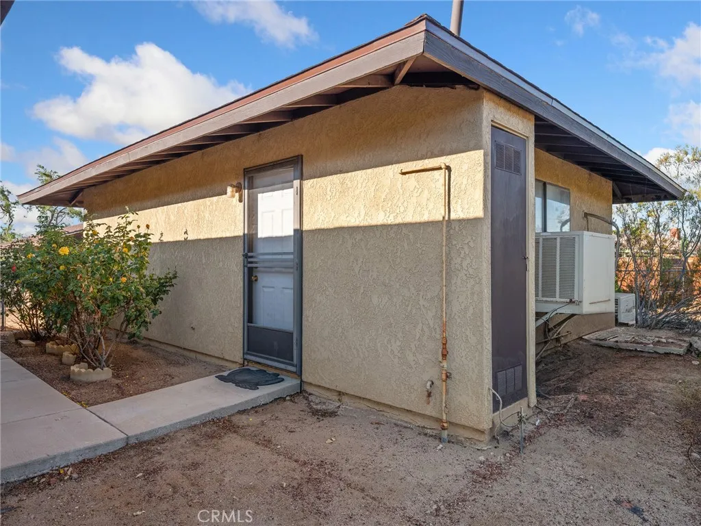 18518 Cocqui, Apple Valley, California 92307 home-pic-49