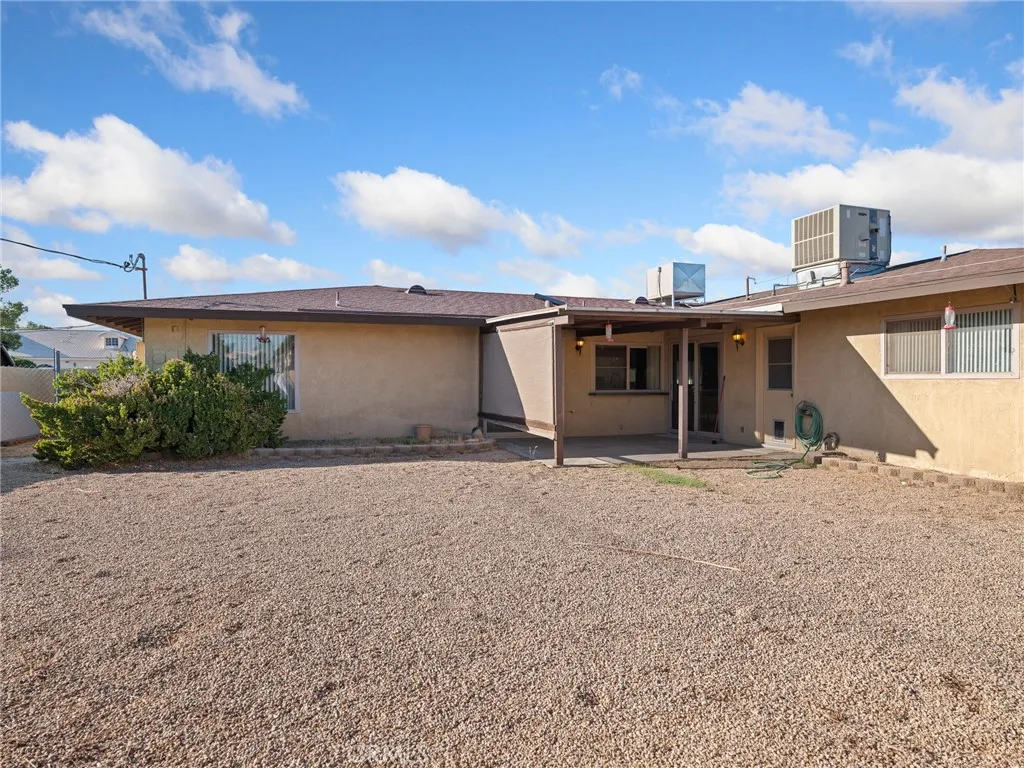 18518 Cocqui, Apple Valley, California 92307 home-pic-55