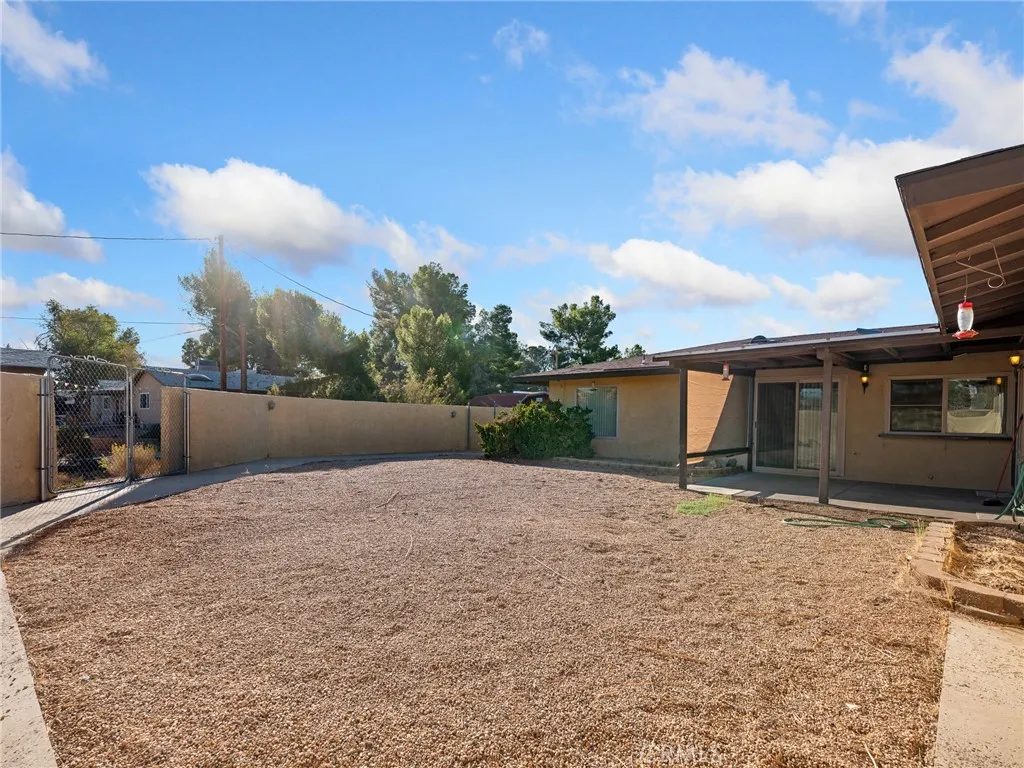 18518 Cocqui, Apple Valley, California 92307 home-pic-54