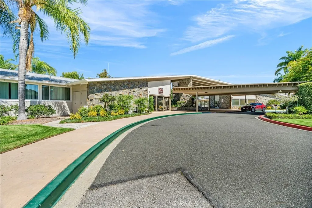 26745 Oak Crossing Rd D, Newhall, California 91321 home-pic-33