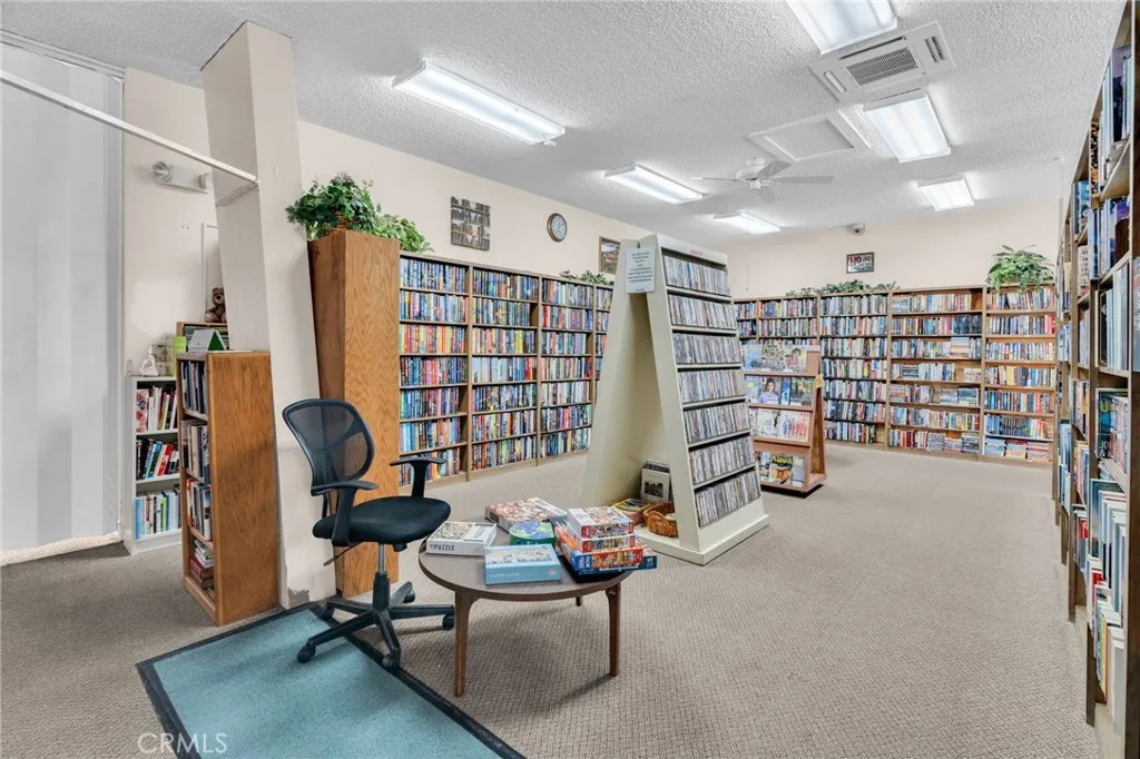 26745 Oak Crossing Rd D, Newhall, California 91321 home-pic-39