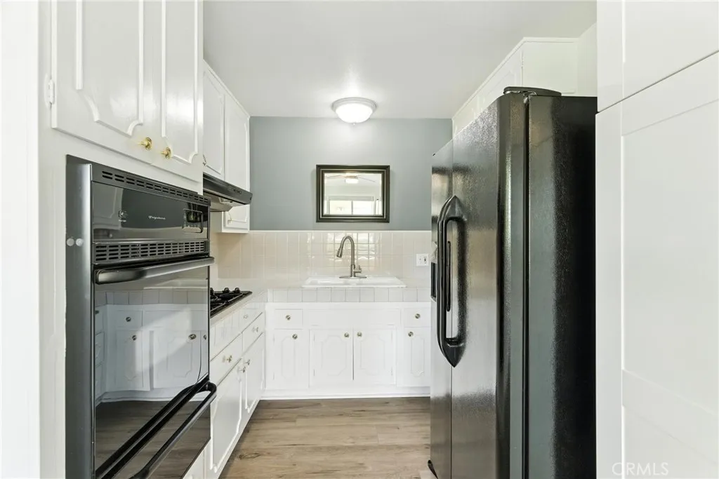 26745 Oak Crossing Rd D, Newhall, California 91321 home-pic-11