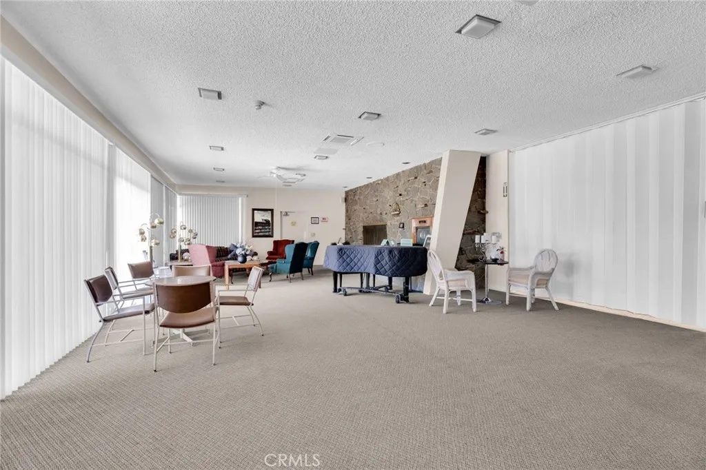 26745 Oak Crossing Rd D, Newhall, California 91321 home-pic-40