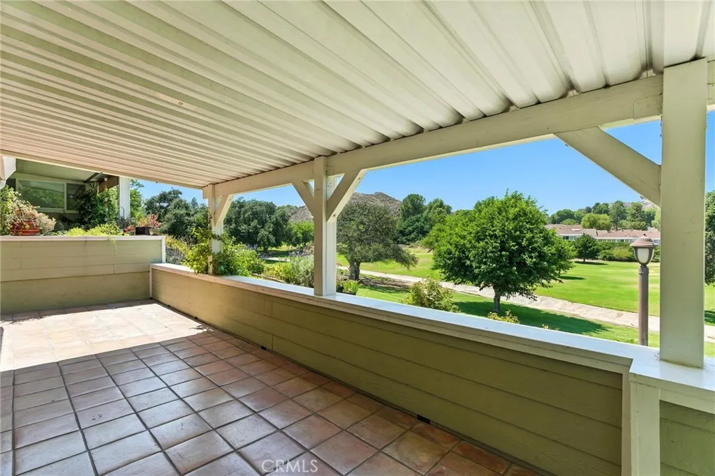26745 Oak Crossing Rd D, Newhall, California 91321 home-pic-6
