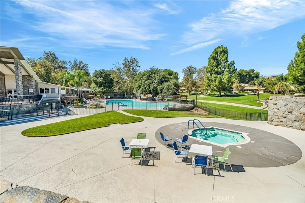 26745 Oak Crossing Rd D, Newhall, California 91321 home-pic-36