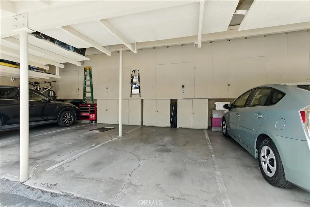26745 Oak Crossing Rd D, Newhall, California 91321 home-pic-25