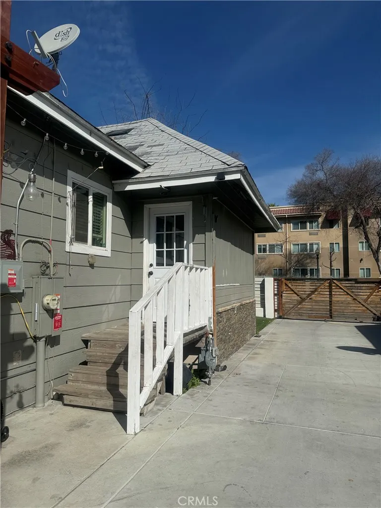 649 Sixth, San Bernardino, California 92410 home-pic-5